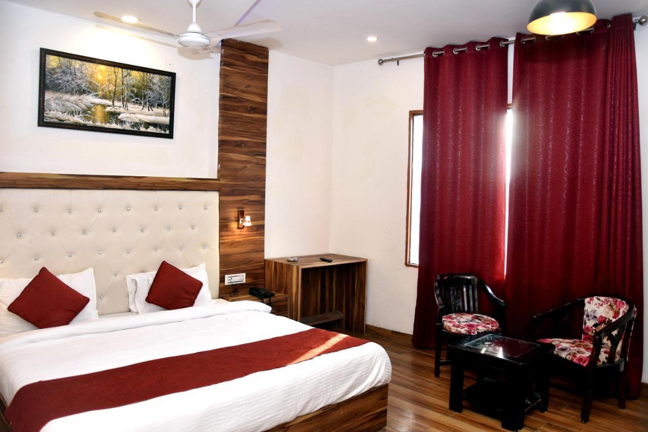 Hotel D Plaza Zirakpur Εξωτερικό φωτογραφία