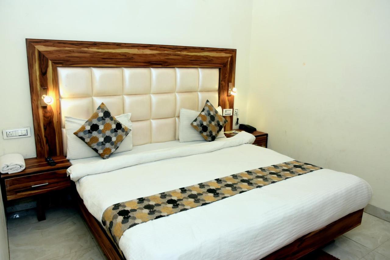 Hotel D Plaza Zirakpur Εξωτερικό φωτογραφία
