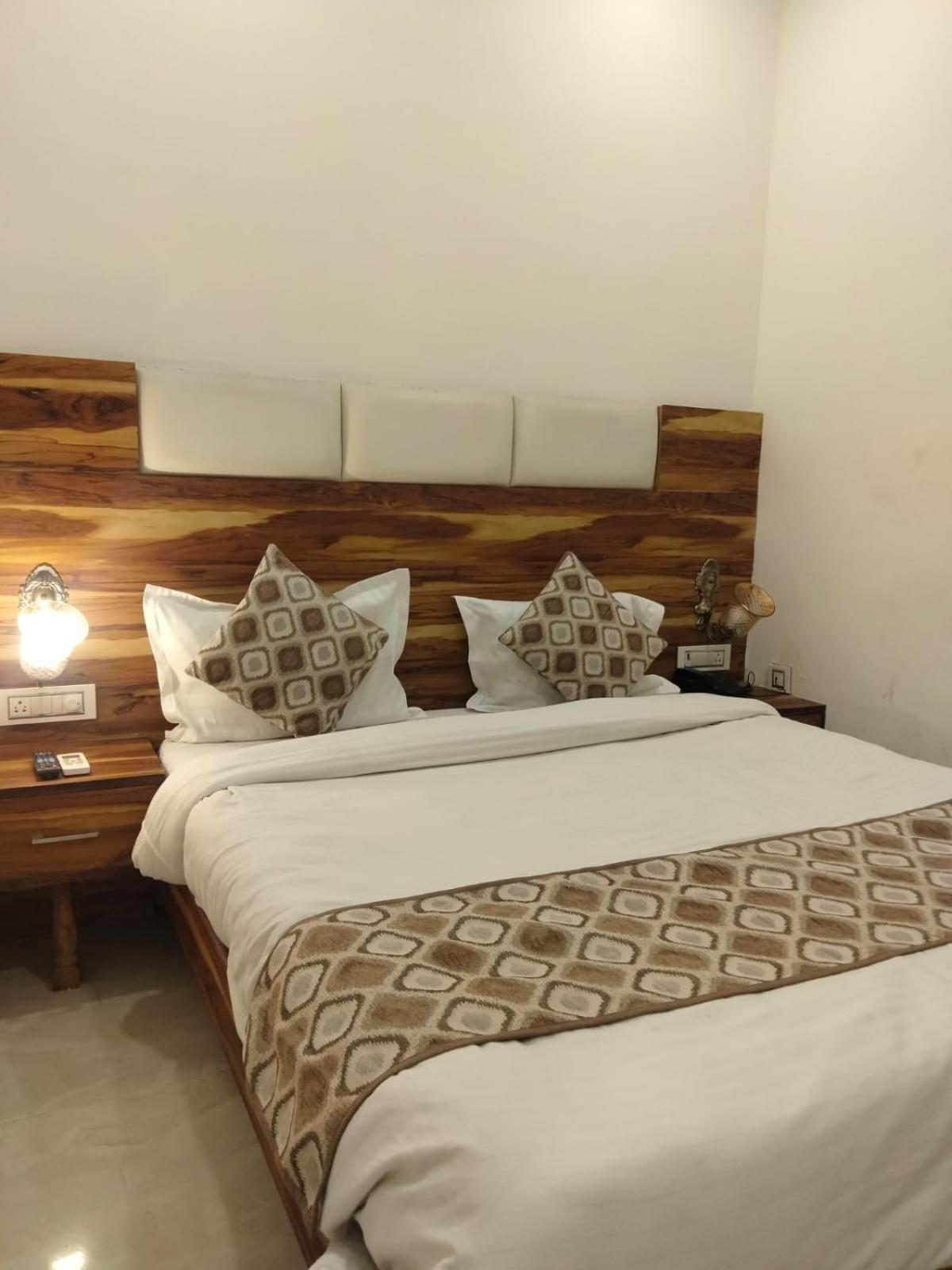 Hotel D Plaza Zirakpur Εξωτερικό φωτογραφία