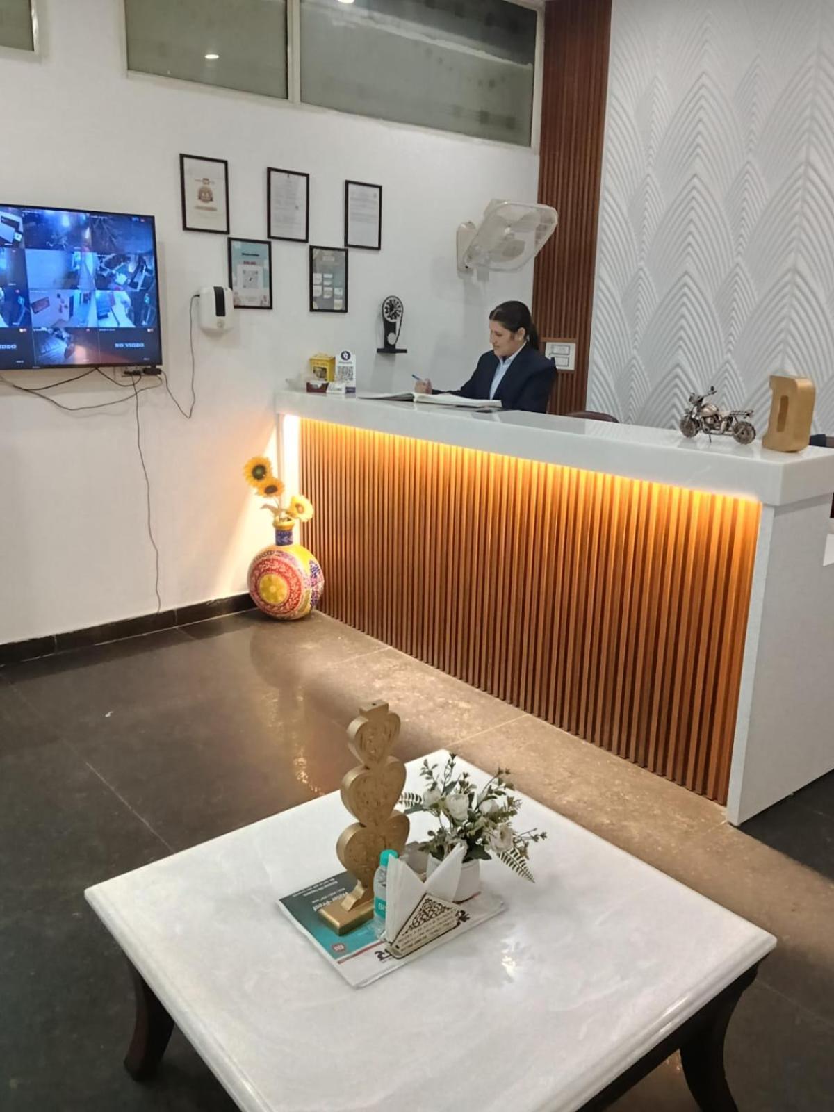 Hotel D Plaza Zirakpur Εξωτερικό φωτογραφία